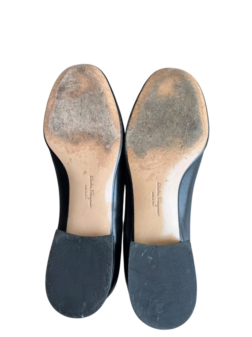 Salvatore Ferragamo - Vintage Black Leather Patent Cap Toe Pumps Sz 10 - Picture 9 of 10